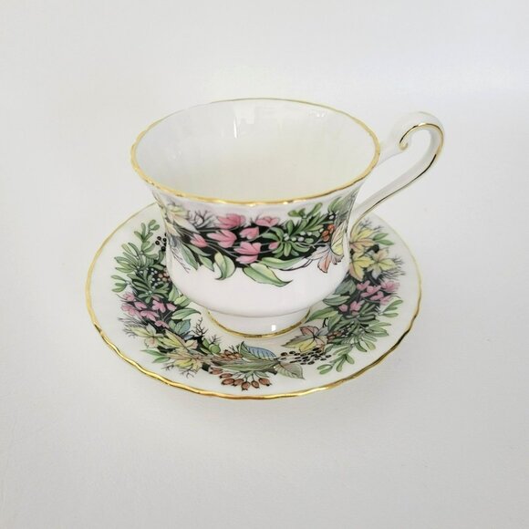Paragon Demitasse Cup & Saucer To Her Majesty the Queen, Floral Leaves, c1938-52 - Picture 1 of 10